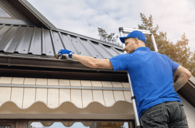 gutter cleaning in clarksville