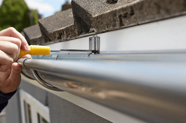 gutter repair clarksville